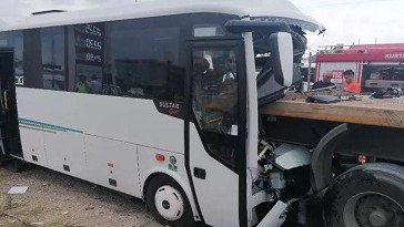 Türkiyədə turist avtobusu qəzaya düşdü: Ölən var